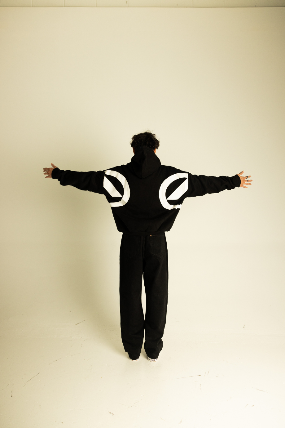 SHALLOW FLEECE CROPPED HOODIE